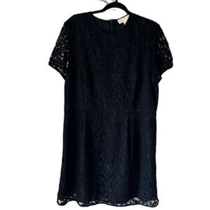 Michael Kors dress Black lined short sleeve zip back size 16 NWT pockets